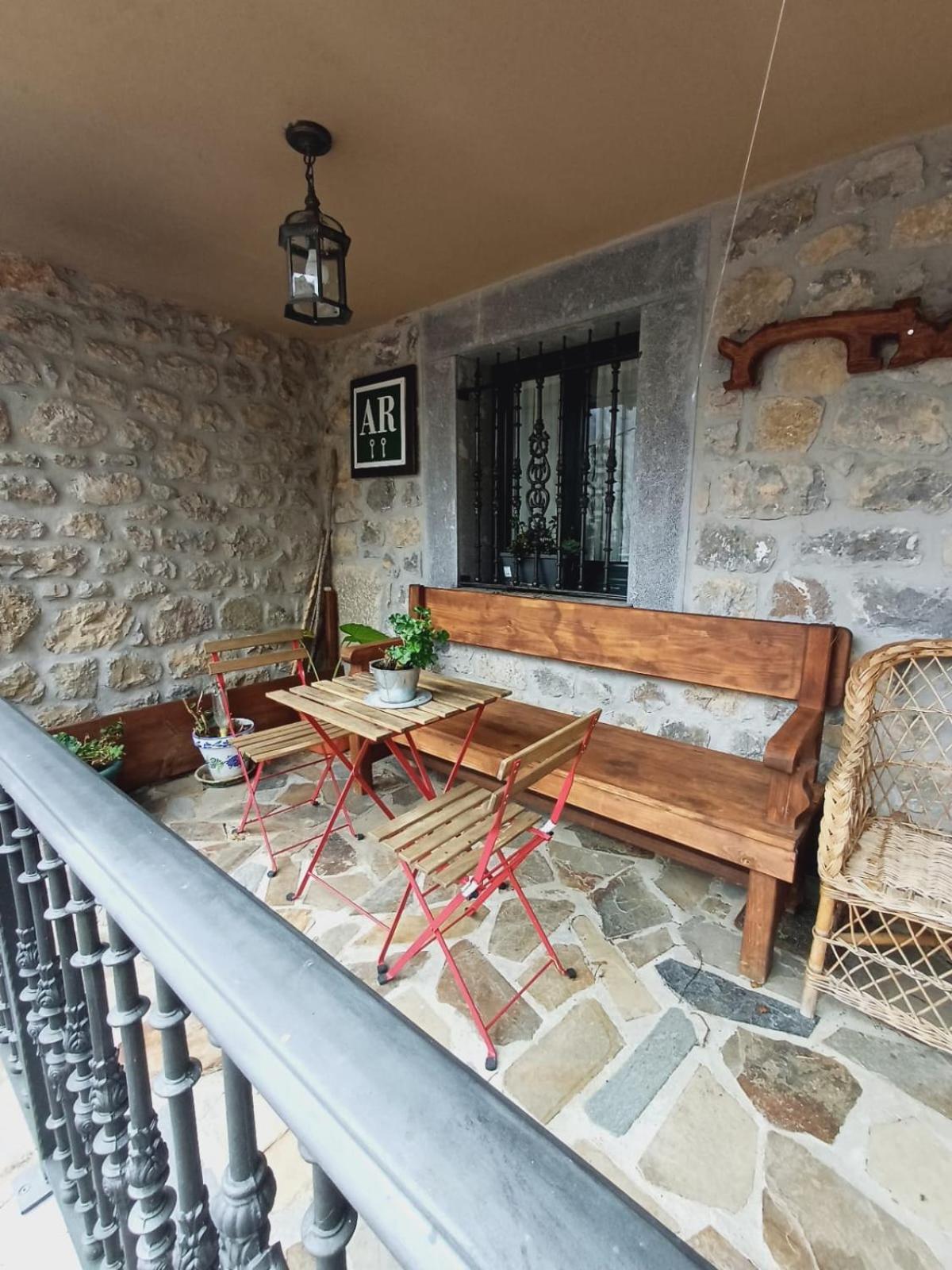 El Portal Del Abuelo Apartment Arenas De Cabrales Exterior photo
