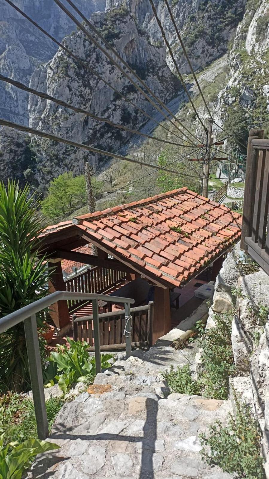El Portal Del Abuelo Apartment Arenas De Cabrales Exterior photo